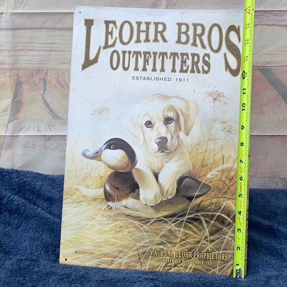 Lite metal wall sign of pup retriever and duck decoy in vintage setting - Picture 4 of 4